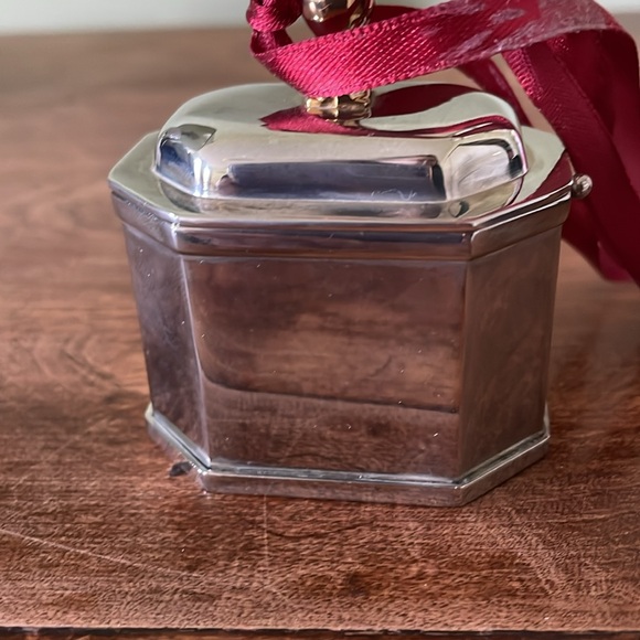 Lenox silver trinket keepsake box - Picture 3 of 3